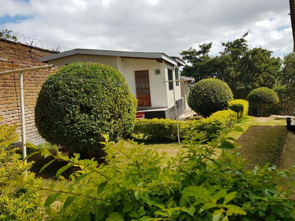 Chinyonga Guesthouse Limbe Bagian luar foto